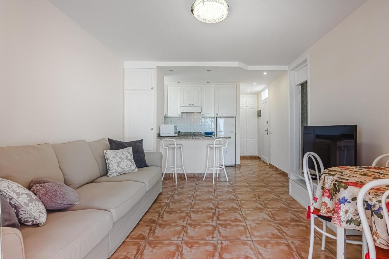 Apartment Apart America - 150 Meters From The Beach, Free Wi-Fi Arona  Eksteriør billede