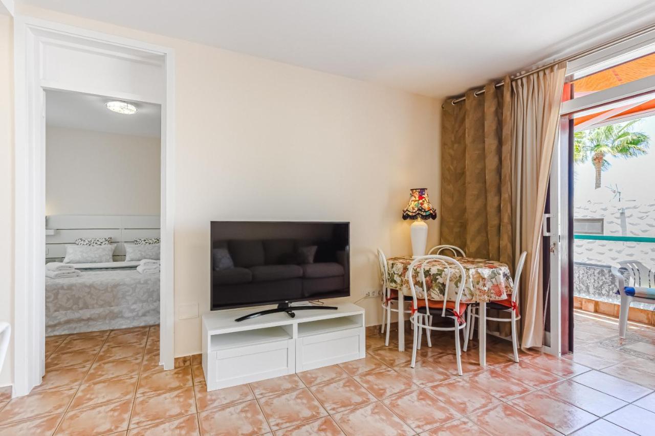 Apartment Apart America - 150 Meters From The Beach, Free Wi-Fi Arona  Eksteriør billede