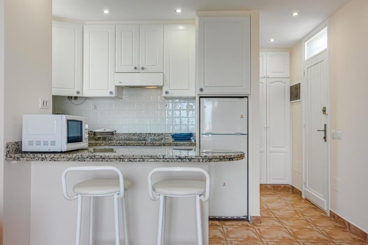 Apartment Apart America - 150 Meters From The Beach, Free Wi-Fi Arona  Eksteriør billede